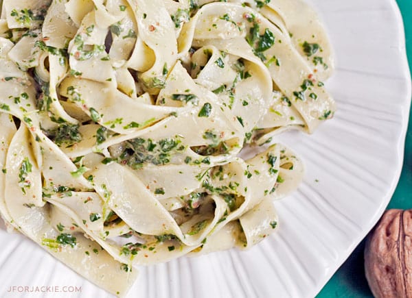 27march2014-spinach-pesto-pasta-cropped