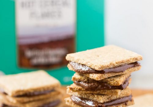Peanut Butter Quinoa Crackers + Homemade Nutella Sandwiches